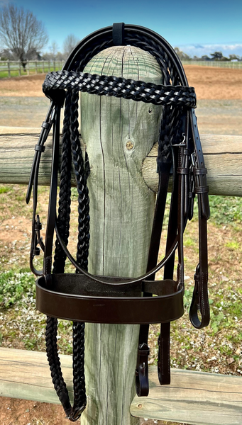 HUNTER BRIDLES  Leather