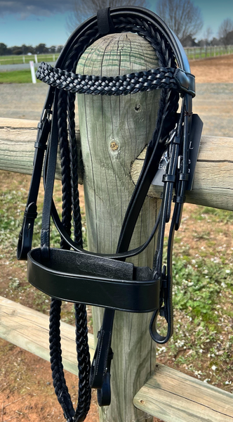 HUNTER BRIDLES  Leather