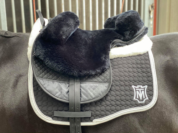 SHEEPSKIN BAREBACK PAD