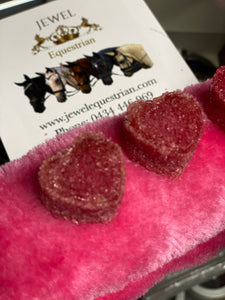 MAKE YOUR OWN RAW SUGAR HORSE CUBES