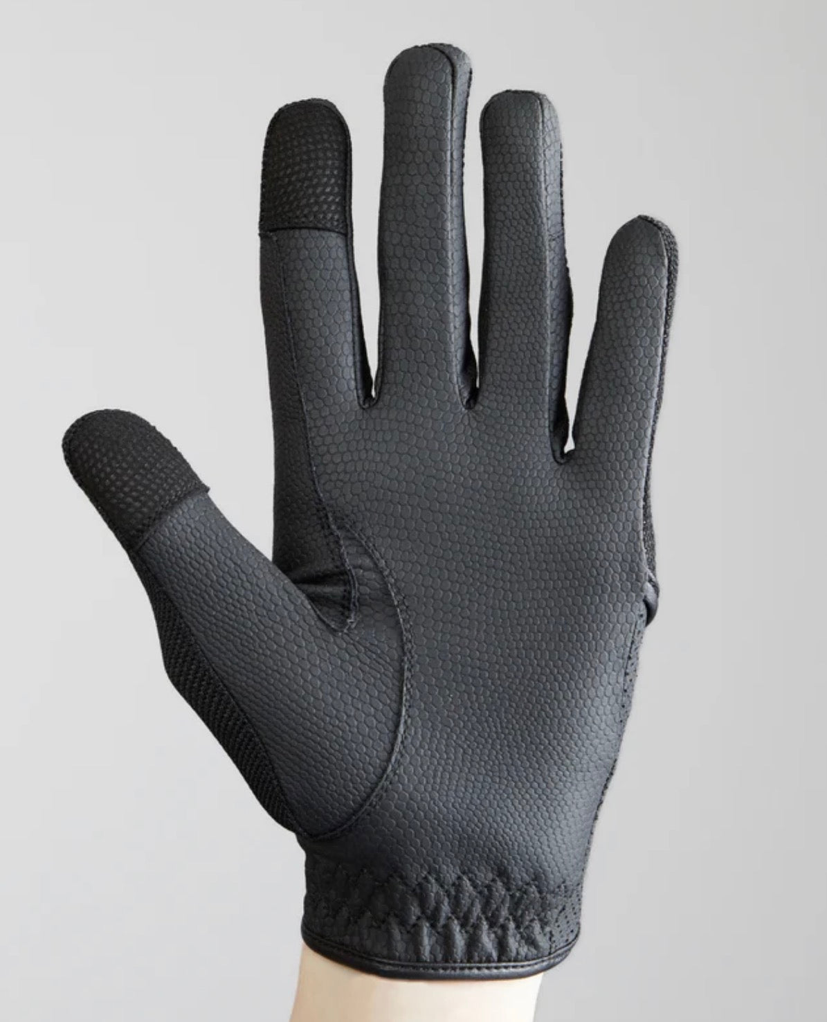 Black horse riding gloves in Australia 