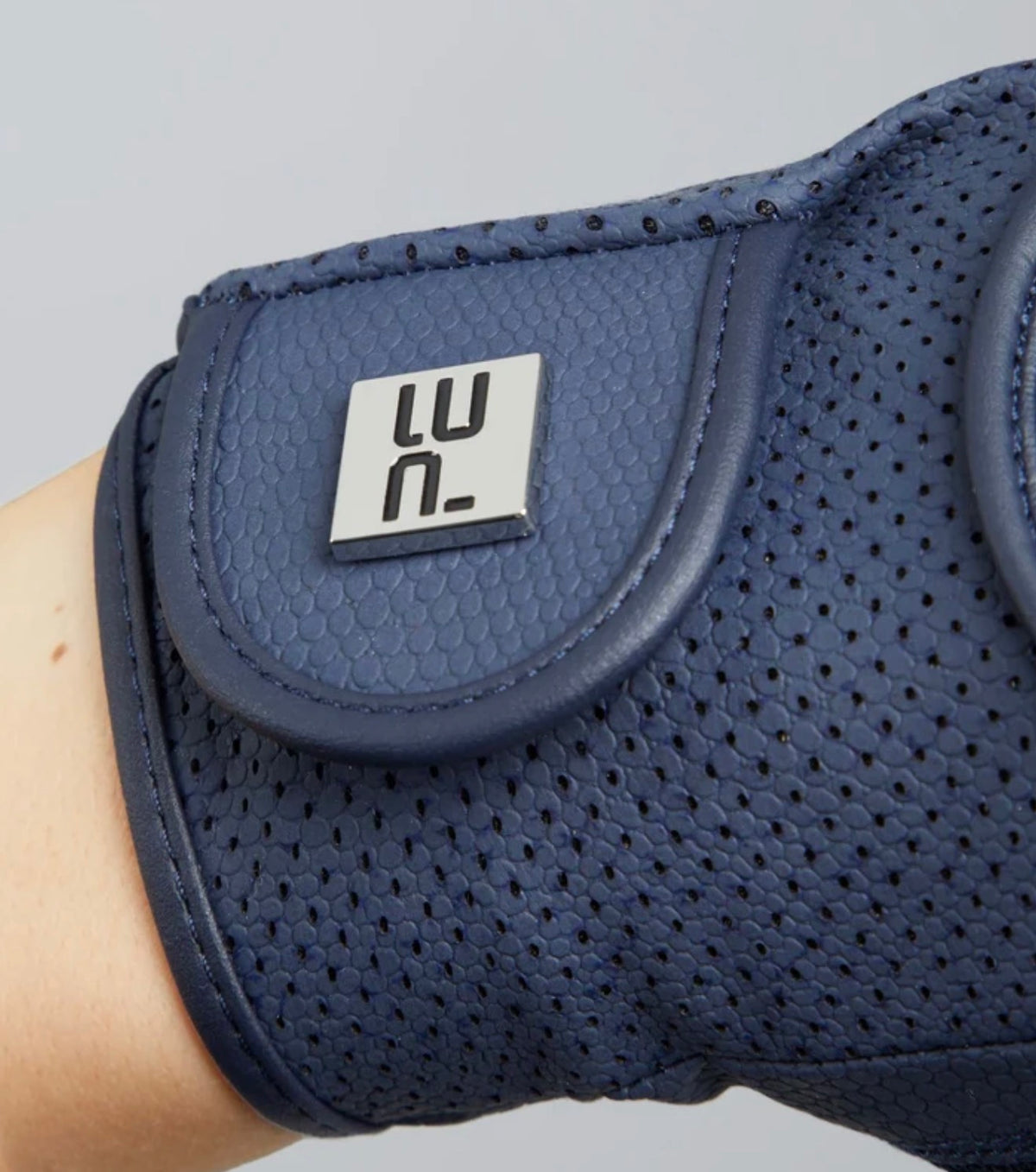 L (8”) NAVY - Presa Mesh Riding Gloves