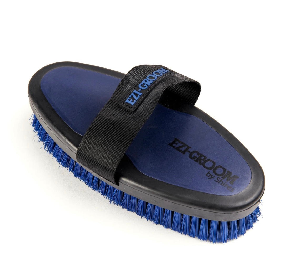 BRIGHT BLUE - Shires EZI-GROOM Grip Large Body Brush