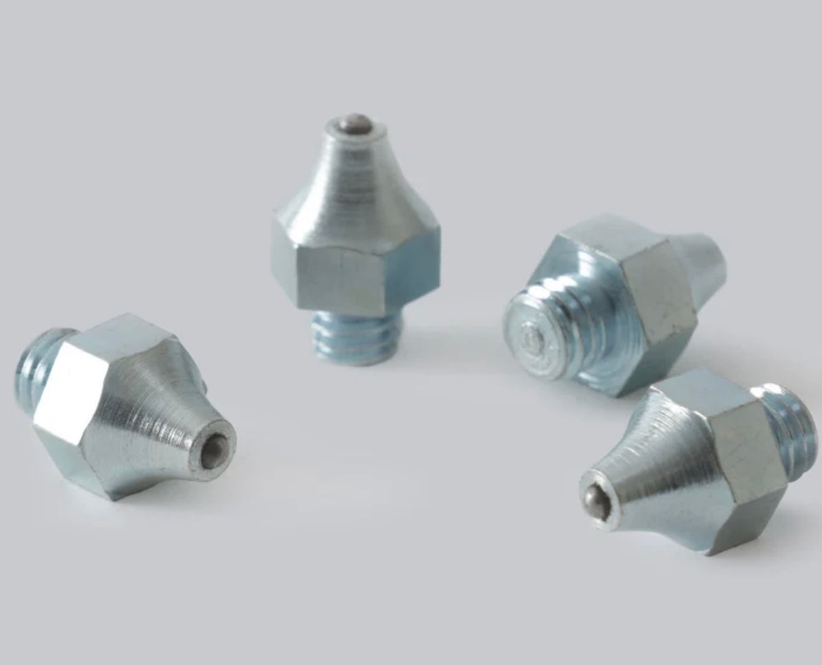 Small Studs pointed for varying ground and jumping (Set of 4)