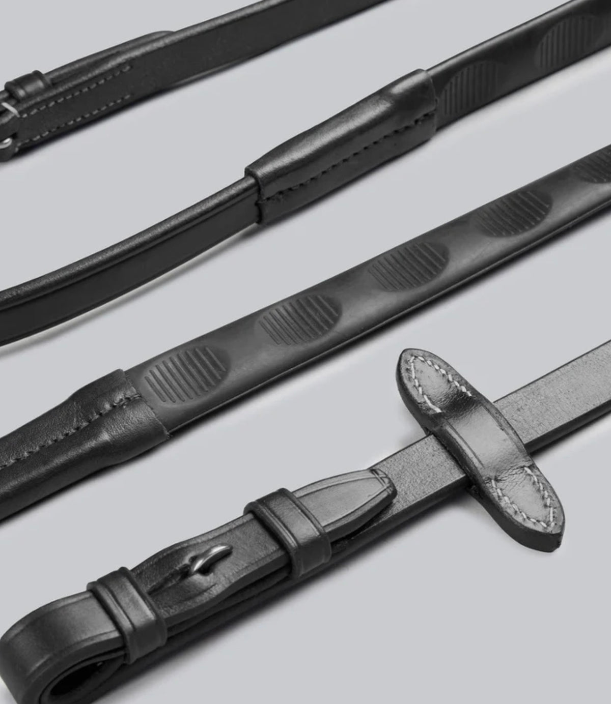 FULL - Black Thumb Rubber Reins