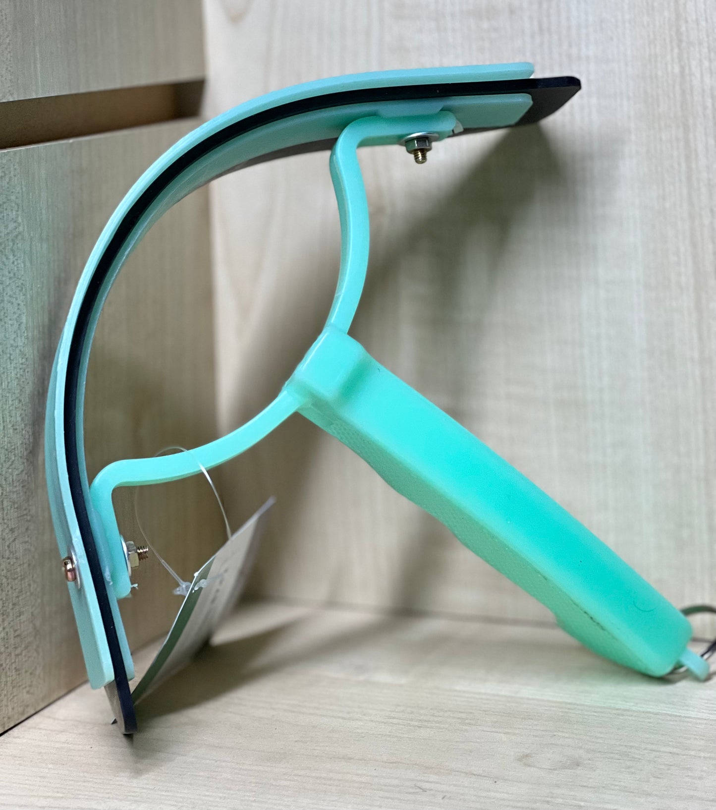 EUREKA – SWEAT SCRAPER PLASTIC